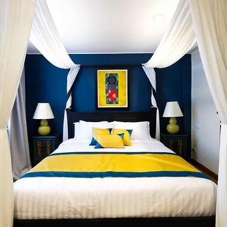 Baan Khun Nai Thonglor, Luxury Thai Villa